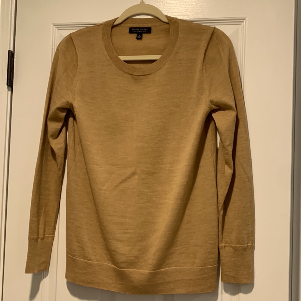 Banana Republic sweater, size small